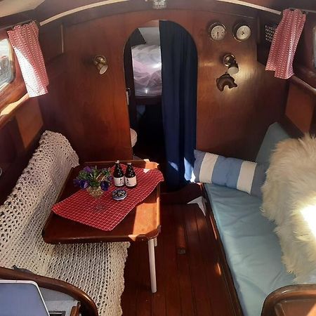 Cosy Sailingboat In Vlissingen Hotel Ngoại thất bức ảnh